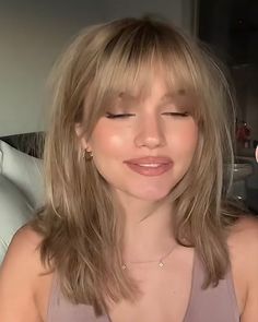 Spy Bangs Hair, Bang Inspiration, Shay Sullivan, Haircut 2023, Ideal Aesthetic, Haircut 2022, Tiktok Hair, Blonde Hair With Bangs, Aesthetic 2024