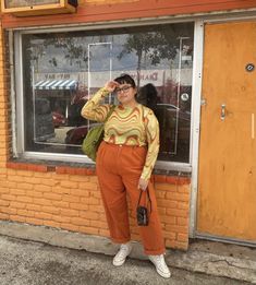 70s Outfit Inspiration Plus Size, Colorful Gender Neutral Outfits, Retro Plus Size, Curvy Queer Style, 70s Style Plus Size, 70s Outfit Plus Size, Artsy Plus Size Outfits, Plus Size Outfits Indie, Indie Aesthetic Fashion Plus Size