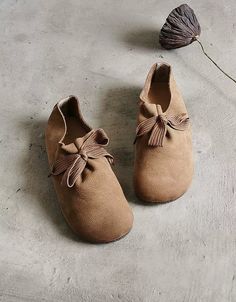 Casual Leather Shoes With Low Heel, Brown Low Heel Leather Shoes Casual, Brown Casual Leather Shoes With Low Heel, Casual Brown Leather Shoes With Low Heel, Casual Suede Lace-up Flats, Suede Flats With Round Toe, Casual Beige Leather Shoes With Low Heel, Fall Lace-up Flats, Flat Suede Leather Shoes For Spring