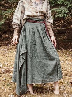 Poor Clothes, Costume Unique, Viking Aesthetic, Skirt Apron, Pagan Clothing, Linen Wrap Skirt, Core Outfits, Linen Maxi Skirt, Daily Chores