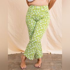 Chicago In Store Exclusive Big Bud Press Lime Green Lazy Daisy. Size Unisex Small. Green Floral Print Straight Leg Bottoms, Fitted High Waist Floral Print Wide Leg Pants, Fitted Floral Print Long Pants, Green Cotton Bottoms With Floral Print, Green Floral Print Cotton Bottoms, Fitted High Waist Floral Print Pants, Fitted Floral Print Trousers, Floral Print Stretch Bottoms For Loungewear, Non-stretch Floral Print Bottoms For Loungewear