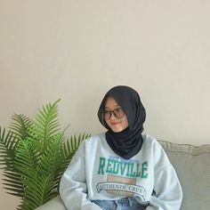 Outfit Korean Style, Modest Clothes, Pink Tumblr Aesthetic, Street Hijab Fashion, Modesty Outfits, Hijab Fashionista, Racun Shopee, Outfit Korean