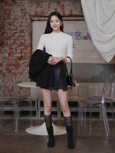 Composition : Shell: Acrylic 44%, wool 32%, nylon 24%Color : BLACK_5(55),BLACK_6(66),WHITE_5(55),WHITE_6(66)Country of Origin : China Mock Neck, Knitwear, Composition, China, V Neck, Wool, The Originals, Clothes For Women, White