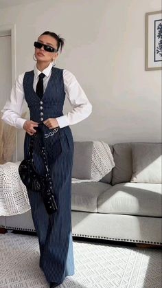 Sandal Tali, Tie Outfit, Stylish Work Attire, Woman Suit Fashion, Professional Outfits, Suit Fashion, Suit And Tie, Looks Style