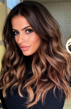 Curly Hair Color Ideas, Curly Hair Color, Balayage Hair Caramel, Hair Color Caramel, Brunette Hair With Highlights, Fall Hair Cuts, Dark Hair With Highlights, Colored Curly Hair, Caramel Hair