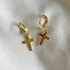 These gold filled cross huggie earrings are super versatile. We recommend these for your new everyday and event earrings! Gold filled Made in the USA Gold Huggie Earrings, Cross Gold, Mini Gold, Mini Cross, Cross Earrings, Huggie Earrings, Cross Jewelry, Huggies Earrings, Cute Jewelry