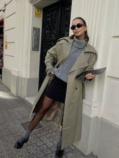 Rainy Weather Outfits, Long Cardi, Capsule Wardrobe Casual, Coat Outfits, Long Coat, Winter Looks, Simple Style, Capsule Wardrobe, Autumn Winter Fashion