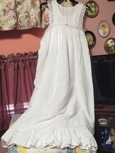 1850s Nightgown, 1870s Nightgown, White Victorian Nightgown, White Fitted Vintage Nightgown, Vintage Lace V-neck Nightgown, Vintage Shop, My Sewing Room, Make Color, Color Choices