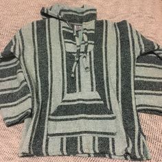 Bluish Green Drug Rug/Baja Hoodie. Brand New, Never Worn. In Great Condition! Casual Blue Cotton Poncho, Casual Hooded Cotton Poncho, Casual Cotton Hooded Poncho, Casual Cotton Poncho For Winter, Casual Long Sleeve Poncho, Baja Hoodie, Bluish Green, Colorful Hoodies, Me Too Shoes