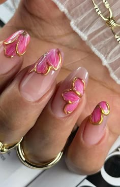 TOP 30 SHEIN CLOTHING OUTFIT IDEAS [January 2024] Gold Outlined Nails, Pink And Gold Flower Nails, Vacay Nails Almond, Summer Gold Nails, Gold And Pink Nails Acrylic, Gold Outline Nails, Dora Nails, Gold Floral Nails, Gold Flower Nails