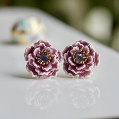 keywords: Unique aesthetic floral studs/vintage pink enamel studs/handmade delicate infinite earrings/conch earrings/elegant flower studs for women 👄Item details:  Originally designed by me and crafted in our Denver, Colorado studio, our family business thrives with the invaluable contributions of my brother and cousin, who play key roles in creating our items and maintaining our Etsy shop. Specifications: *Length: 18mm *Width: 18mm *Materials: Made from stainless steel and enamel, ensuring vib Pink Flower-shaped Enamel Earrings, Pink Flower Enamel Earrings, Pink Enamel Flower-shaped Earrings, Earrings Conch, Conch Earrings, Aesthetic Floral, Earrings Aesthetic, Conch Earring, Floral Studs