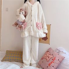 Fabric: Coral fleececolor: WhiteSize: One sizePajamas: chest: 96m, shoulder width: 40cm, sleeve length: 54cm, dress length: 66cmPajama pants: waist: elastic, hip: 96cm, pants length: 95cmTips: 1cm = 0.3937inch Winter Sleepwear With Long Pants, Cozy Sleepwear With Pockets For Pajama Party, White Long Pants Sleepwear For Home, Comfortable White Sleepwear Pants, White Cozy Winter Sleepwear, Cozy White Winter Sleepwear, Winter Sleepwear With Pockets For Loungewear, Comfy Soft White Sleepwear, Cozy Long Sleeve Cream Sleepwear