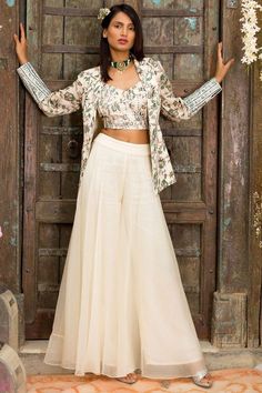 Jacket With Plazo Suit, Plazo Crop Top With Jacket, Plazo With Jacket, Fusion Wear Indian Western, Indian Western Fusion Fashion, Western Work Wear For Women, Indian Fusion Wear, Indowestern Outfits