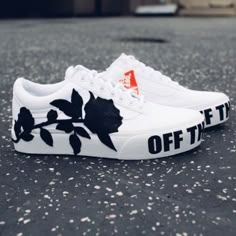 White Nike Shoes, Jordan Shoes Girls, Custom Nike Shoes, Vans White, Nike Air Shoes, Shoes Vans