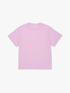 This is a modern and trendy t-shirt by PLAC that is made out of high quality cotton 100% fabric. With unique design detail and trendy mood, it will stand out from your casual daily outfit. - Relaxed loose silhouette- High density fabric with durability and elasticity- Logo detail on the front chest Pink Relaxed Fit T-shirt With Logo Print, Pink Cotton Short Sleeve Shirt, Pink T-shirt With Letter Print For Everyday, Pink Cotton T-shirt With Short Sleeves, Basic Pink Tops With Screen Print, Basic Pink Top With Screen Print, Basic Pink Screen Print Top, Pink Short Sleeve Graphic Tee, Pink Cotton Crew Neck Shirt