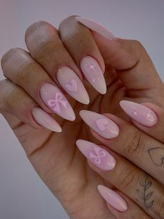 #pink #nails #heart #bow #naildesign #nailart #airbrush Birthday Gel Nail Designs, Almond Tip Nails Designs, Nail Short Designs, Cute Almond Acrylic Nails, Mid Nails, Nails Inspo Cute, Cute Aesthetic Nails, Pink And White Nail Art, Nail Model