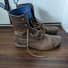 Womens Size 11 Fluevog Radio Bbc Boots In Distressed Brown With Gorgeous Blue Interior. They Are In Good Used Condition, The Leather Could Use A Little Love. Fit Is A Snug 11 - Not For Wide Feet! John Fluevog Shoes, Fluevog Shoes, John Fluevog, Blue Interior, Brown Boots, Lace Up Boots, Bbc, Shoe Laces, Womens Sizes