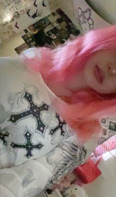 Pink Hair Alt, Pink Hair Blue Eyes, Aesthetic 2000s, Pink Goth, Girl With Pink Hair, Grunge Girl, Dyed Hair Inspiration, Aesthetic Grunge