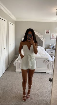 21st Birthday Outfits, Clothing Trends, Mia 3, Elegante Casual, White Romper, Romper Outfit, Night Out Outfit, Dinner Outfits