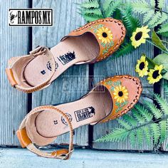 NOTE: If you are 1/2 size we recommend ordering a 1 SIZE SMALL. example: If you are a 7 1/2 order a size 7US. Sandals are printed in MEX standard size number , We will automatically send you the correct US size. *COLOR MAY VARY SLIGHTLY. Remember : Handmade and every piece is unique. We try our best to keep consistant but it can happen rarely. 3 1/2 Raised high heel for a more stylish look! Artisan Handmade (Huarache) Women Mexican Sandal, Sandalia de piel Sahuayo ,Import from Mexico. Great qual Huaraches Sandals, Mexican Sandals, Huarache Sandals, Leather Sandals Handmade, Mens Leather Sandals, Wedges Sandals, Wedge Sandal, Mens Sandals, Handmade Artisan