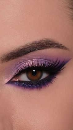 Machiaj Smokey Eyes, Purple Eyeshadow Looks, Purple Makeup Looks, Everyday Eyeshadow, Glam Eye Makeup, Pretty Eye Makeup, Wedding Makeup Tutorial, Purple Eye Makeup, Make Up Inspiration