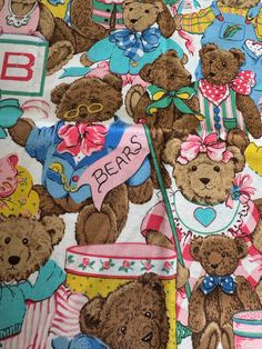 there are many teddy bears on this sheet with the name bears written on it,