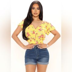 Nwt~ Fashion Nova~ Kaelyn Crop Top ~~~Super Cute~~~ ~Small ~Yellow ~Short Sleeve ~Cropped ~V Neck ~Smocked Hem ~Flounced Sleeve ~Faux Button Front ~100% Rayon Thank You For Checking Out My Closet Short Length Summer Top For Day Out, Yellow Short Sleeve Summer Top, Yellow Short Tops For Summer, Summer Floral Print Top, Short Length, Summer Floral Print Short Top, Summer Floral Print Top With Short Length, Yellow V-neck Crop Top For Day Out, Short Floral Print Summer Tops, Spring Floral Print Tops With Short Length