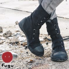 Top Rated Black Fugu Sa-Me Unisex Japanese Work Shoes & Boots. Perfect Burning Man Shoes, Mens Boots Burning Man Shoes, Japanese Shoes, Leather Duffle Bag Men, Burning House, Man Shoes, Cyberpunk Fashion, Leather Duffle Bag, Leather Duffle, Dream Shoes