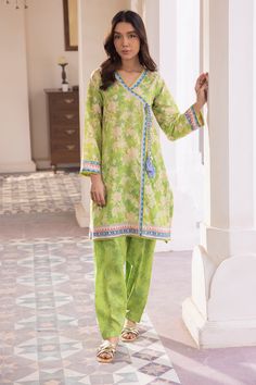 Zellburry Shirt Shalwar 1042 Essential Summer Lawn Collection 2024 Fitted Patterned Lawn Suit With Long Sleeves, Fitted Cotton Lawn Suit With Long Sleeves, Patterned Fitted Long Sleeve Lawn Suit, Fitted Long Sleeve Patterned Lawn Suit, Patterned Fitted Lawn Suit With Long Sleeves, Fitted Floral Print Lawn Suit With Long Sleeves, Casual Fitted Lawn Suit With Printed Motifs, Fitted Cotton Lawn Suit With Printed Motifs, Fitted Cotton Lawn Suit, Casual Style