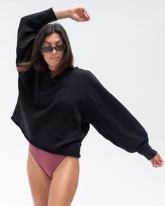 For sport, court and airport— naturally breathable, preshrunk, cozy. This full length sleeve and oversized crew neck makes you look put together but feel like you’re at home, you won’t know how you lived without it. Cozy Workout Sweatshirt With Ribbed Cuffs, Comfy Workout Sweatshirt With Ribbed Cuffs, Oversized Sportswear Sweater For Sports, Stretch Crew Neck Sweatshirt For Loungewear, Oversized Athleisure Sweatshirt For Sports, Relaxed Fit Sportswear Sweatshirt For Workout, Oversized Athleisure Sweats For Sports, Oversized Activewear With Ribbed Cuffs For Streetwear, Comfy Sweatshirt With Relaxed Fit For Workout