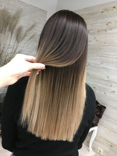 Ombré Brown To Blonde Hair, Blonde Tips On Brown Hair, Natural Hair Wedding, Balayage Blond, Blonde Tips, Black Hair Dye, Brown Hair Inspo