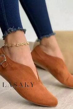 Lasaky - Classy Round Toe Velvet Uppers Low-Top Slip-On Shoes for Casual Attire Suede Flats Shoes, Work Flats, Flats Outfit, Buckled Flats, Summer Sneakers, Casual Flat Shoes, Brown Shoes, Suede Flats, Casual Loafers