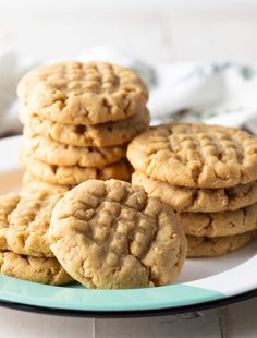 several cookies are stacked on top of each other