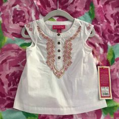 18 Month Lilly For Target Top Cute White Sleeveless T-shirt, White Fitted Playwear Tops, White Sleeveless Tops For Playwear, Playful White Tops For Playwear, Cute Short Sleeve Tops For Play, White Spring Blouse For Playtime, Pink Cotton Top For Play, Pink Cotton Tops For Play, Fitted Playful Tops For Play