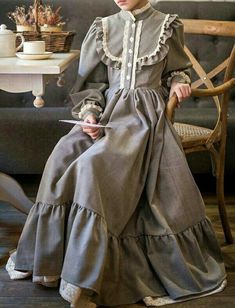 Mina Murray, Old Fashion Dresses, Old Dresses, Elegante Casual, Anne With An E, Historical Dresses, Old Fashion, Historical Clothing, Mode Vintage