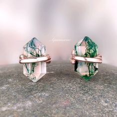 Introducing our exquisite Raw Green Moss Agate Stud Earrings, a captivating fusion of nature's beauty and elegant craftsmanship. These stunning earrings are designed for women who appreciate the unique allure of raw gemstones and the timeless charm of 14K Rose Gold Vermeil.►At the heart of these earrings lies the mesmerizing Raw Green Moss Agate, a gemstone renowned for its enchanting patterns reminiscent of lush, verdant landscapes. The uncut and unpolished nature of the stone showcases its raw Agate Meaning, Green Moss Agate, Agate Earrings, Creating Jewelry, Crystal Stud Earrings, Fine Jewelry Collection, Stunning Earrings, Anniversary Gift For Her, Raw Gemstones