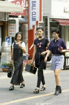 90s Japanese Fashion, 90s Japan, Korea Street, Seoul Fashion Week, Seoul Fashion