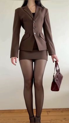 Formal Fits Women Aesthetic, Modern Old Money Aesthetic Outfit, Simple Interview Outfit Women, Cute Job Outfits, Cute Office Outfits Women, Office Outfits Women Dress Classy, Old Money Professional Outfits, Casual But Elegant Outfits, Suit And Skirt For Women