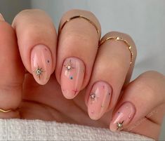 March Nails, Nude Nail Designs, Christmas Nails Easy, Festival Nails, New Year's Nails, Xmas Nails, Pretty Acrylic Nails, Nail Arts, Short Acrylic Nails