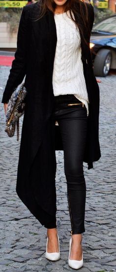 Black And White Outfit, Street Girl, Woman In Black, Ray Ban Wayfarer, Hot Lingerie, Looks Street Style, Looks Black, White Pumps, Mode Inspo