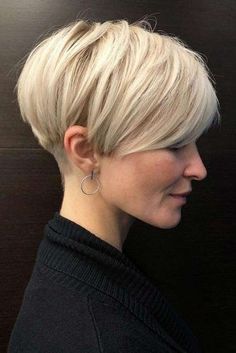 Stunning Ways To Wear Short Layered Hair ★ Layered Pixie Haircuts, Long Gowns, Penteado Cabelo Curto, Hair Images, Short Blonde, Short Blonde Hair