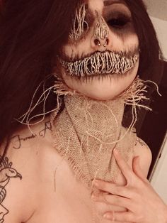 Crow Makeup, Halloween Ideias, Crow Halloween, Halloween Maquillage, Special Effects Makeup Artist, Scarecrow Makeup, Scare Crow, Last Halloween, Halloween Idea