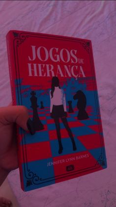 the book jogos hernanca is being held up