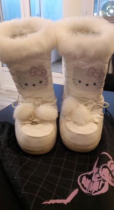 Hello Kitty Boots, Hello Kitty Outfit, Hello Kitty Pictures