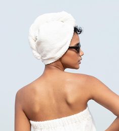 Meet a brand new way of drying your hair with a hair towel wrap while also taking care of your hair. Our hair turban towel wraps are extremely soft and made with absorbent Turkish cotton to dry your hair way quicker.These cotton hair wrap towels also secure your hair with a convenient button closure. Plus, you get to move around comfortably and in style. That's why our hair turban towels are an excellent accessory to take with you to the spa and even the beach. Features: - OEKO-TEX® Certified - Hair Turban Towel, Turban Towel, Beach Details, Hair Drying Towel, Hair Towels, Wrap Turban, Spa Gym, Hair Towel Wrap, Cotton Hair