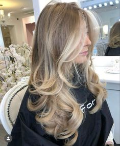 Brown Hair Inspo, Bronde Hair, Brunette Hair With Highlights, Dyed Blonde Hair, Dark Blonde Hair