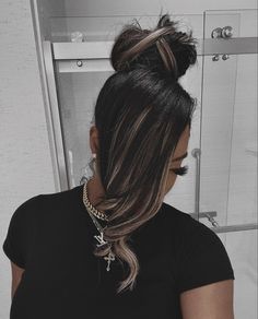 90s Updo Hairstyles Black Women, 90s Updo Black Women, Messy Updo Black Women, Hair Ideas Black Women, Valentines Day Hairstyles Black Women, Weave Ponytail Hairstyles, Hair Ponytail Styles, Hair Crush