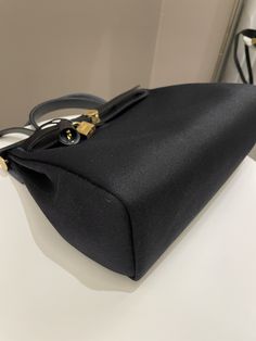 Hermes Herbag Zip 31Black Canvas GHWSize 31 x 24 x 10.5 cmStrap Drop 44 cmB StampNov 2023NewIncludes full set box, dust bag, lock, keys and copied receiptPrice now 4490 sgd 3330 usd CN5788-04 Bag Lock, Gold Ounce, Louis Vuitton Shoes, Dior Shoes, Diaper Backpack, Chanel Shoes, Black Canvas, New Bag, Full Set