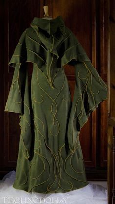 Elven Coat, Fantasy Clothes, Fairy Clothes, Medieval Dress, Fantasy Costumes, Fairy Costume, Fantasy Dress, Fantasy Clothing