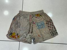 Handmade ITEM Indian Short Summer Shorts, Patchwork Shorts With Pockets, Patchwork Yoga Shorts, Summer Shorts Booty Shorts, Unisex Patchwork Shorts, WELCOME TO MY SHOP Product Detail :- Handmade Item Item Name :- Patchwork Shorts Material :- Rayon Size :- Length- 16-18 inches Waist - Fit 20 upto 40 elastic Color :- As a picture (Variation Of Patches ) Waist style: regular closure type: elastic with drawstring This patchwork Shorts was made to look , handmade with different patterns. It comes wit Micro Shorts, Patchwork Shorts, Shorts Summer, Yoga Shorts, Skorts, Dream Clothes, Shorts With Pockets, Summer Shorts, Short Outfits